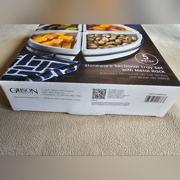 Gibson Gracious Dining Stoneware 4-Section Tray Set White‎ Metal Rack NIB - Picture 2 of 7